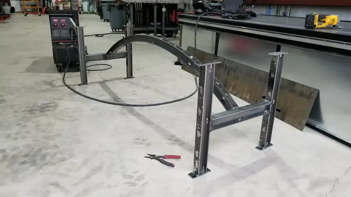 DIY Arched Beam Table Base - ARCHE