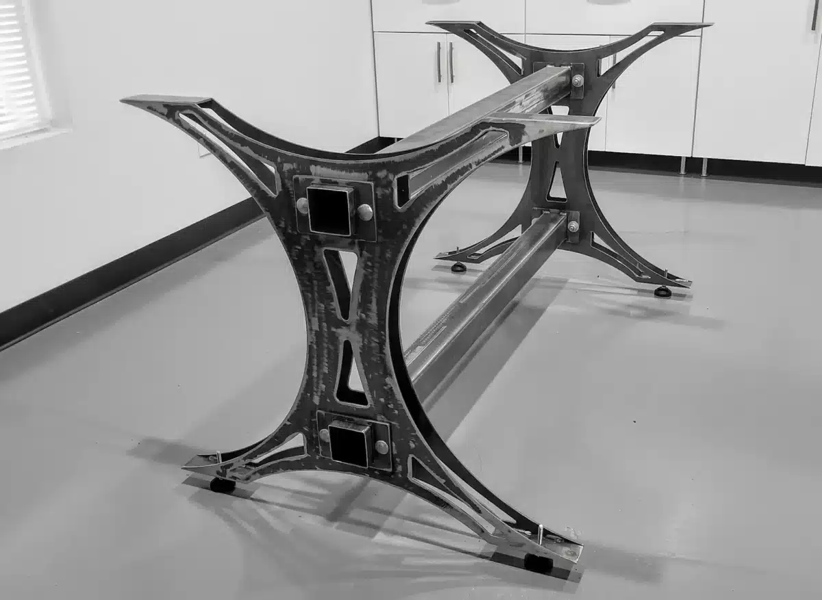 DIY Modern Industrial Table Base - XAVAX